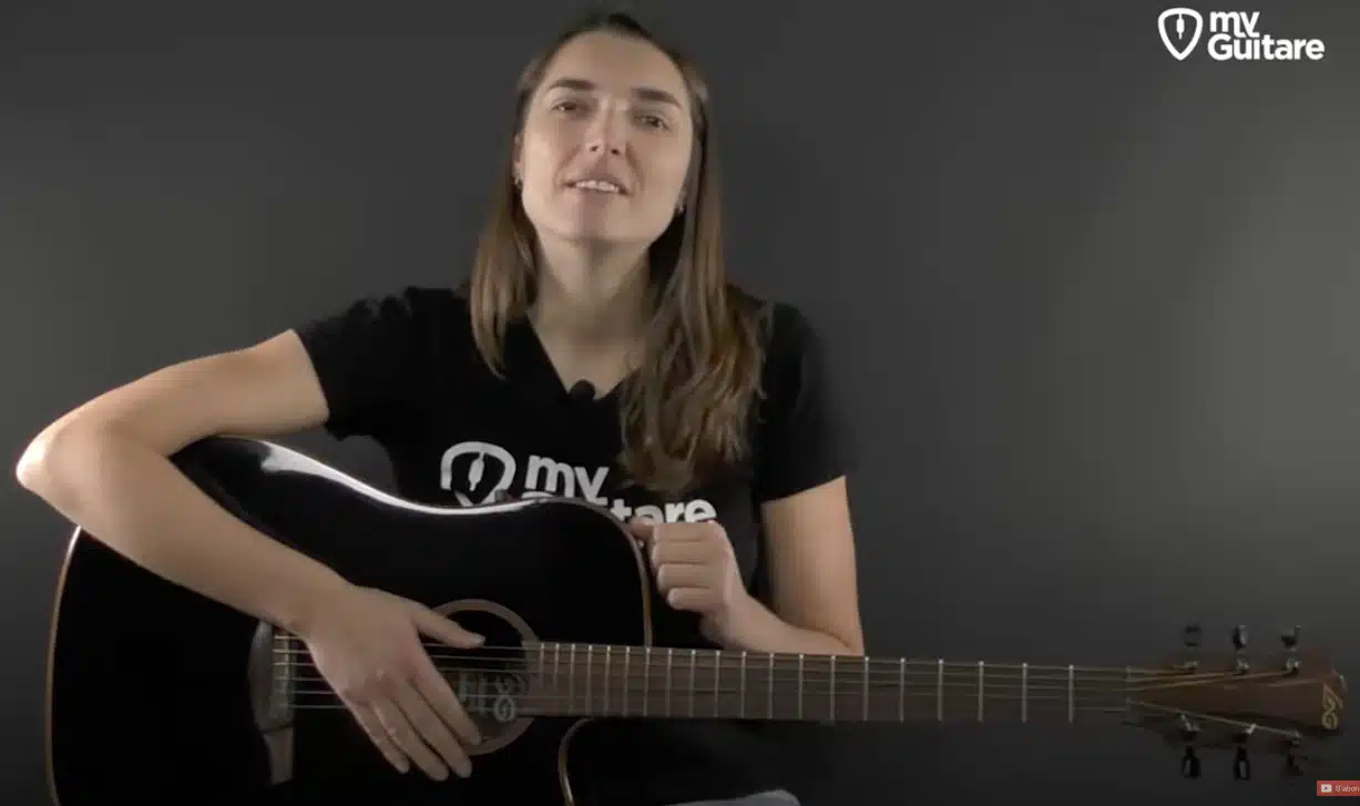 Changer cordes guitare folk : le tuto de Maryline de MyGuitare